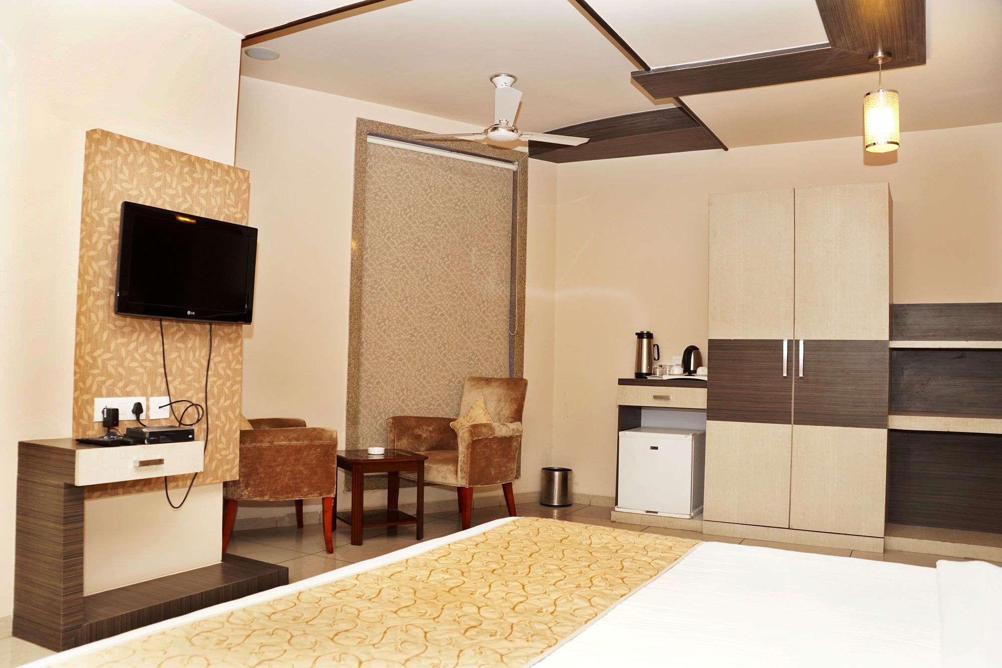 Hotel Gormoh Ahmedabad Exteriör bild
